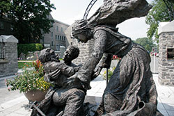 Compassion (monument des communautés religieuses hospitalières de Québec)