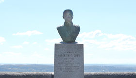 Monument Albert H. G. Grey
