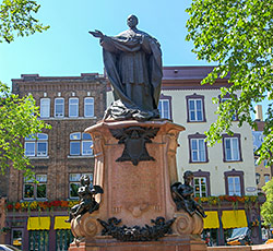 Monument du Cardinal-Taschereau