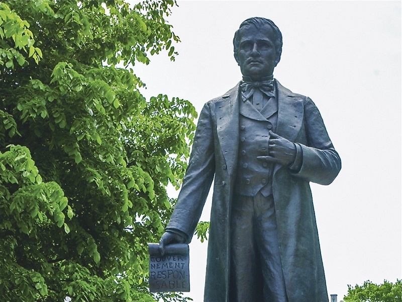 Monument Louis-Hippolyte-La Fontaine