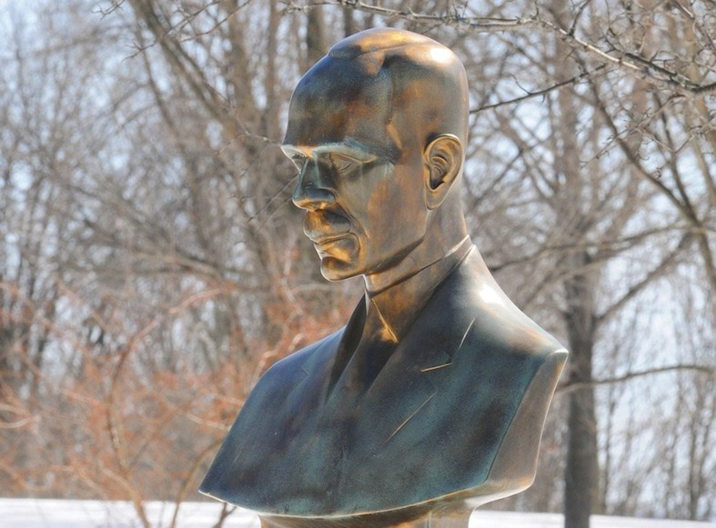 Monument de Sir-George-Garneau