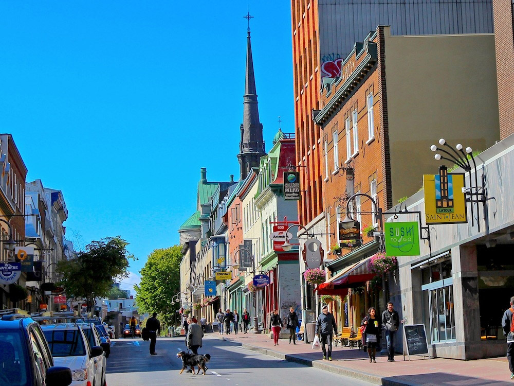 Rue Saint-Jean, cœur battant du quartier Saint-Jean-Baptiste