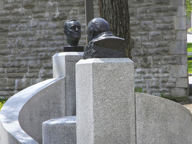 Monument des Conférences de Québec