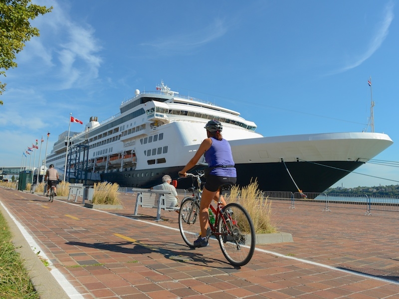 Vieux-Port, retour au fleuve