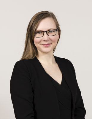 Julie Favreau